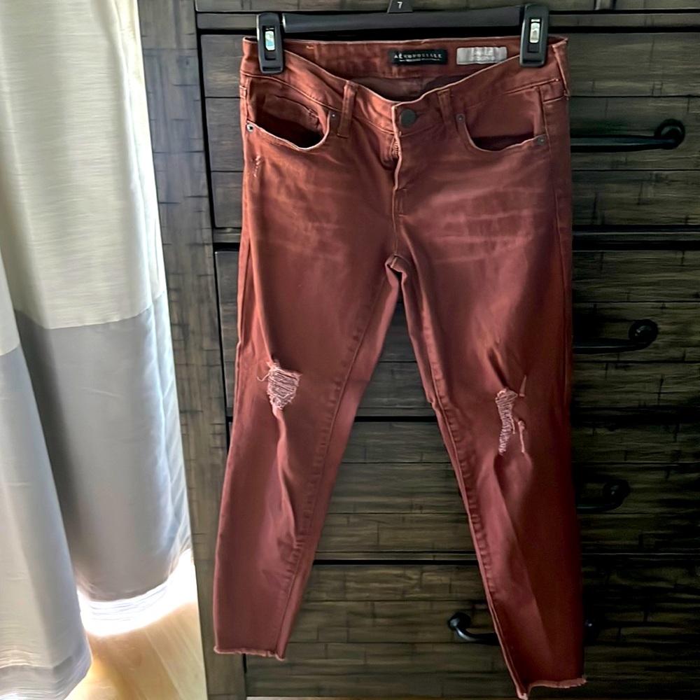 Burgundy aeropostal ankle jeggings size 4.